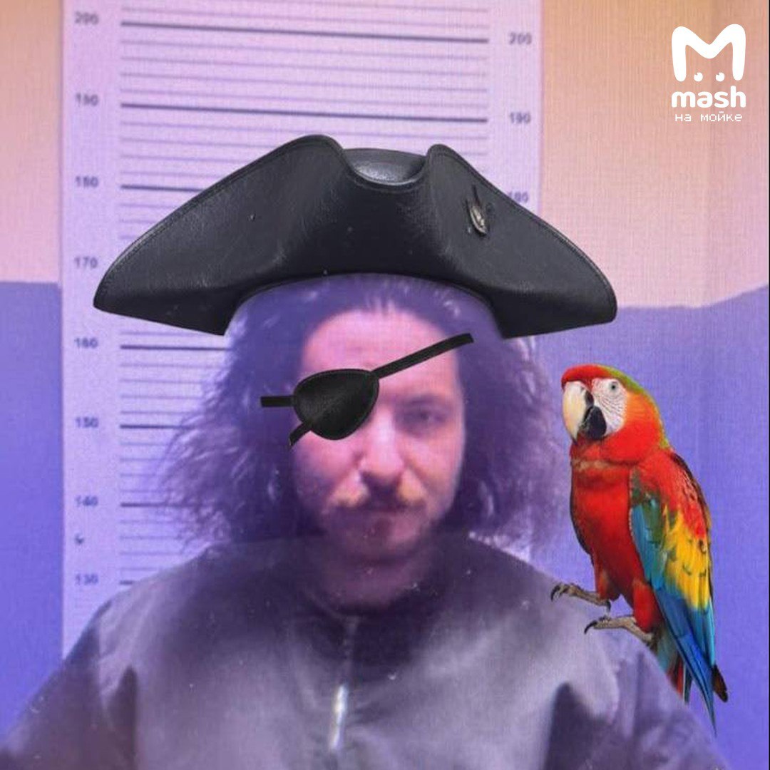 Кучерявый пират обокрал продуктовый в Петергофе на йохохо и две бутылки рома — прикарманил пойло, когда его разгружали грузчики Кучерявый пират обокрал продуктовый в Петергофе на йохохо и две бутылки рома — прикарманил пойло, когда его разгружали грузчики