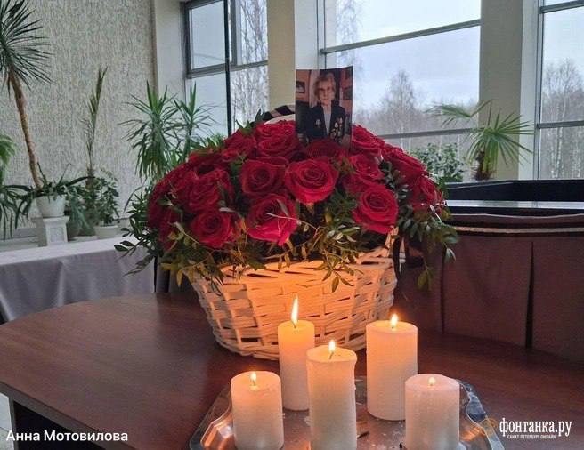 «Я соседка Нины Георгиевны по даче. Мы познакомилась с ней, когда ей было 103 года. Знаете, что меня поразило? Ясность ума, прекрасная память, желание общаться с людьми. Только глубокое уважение и для нас урок: как в жизни...