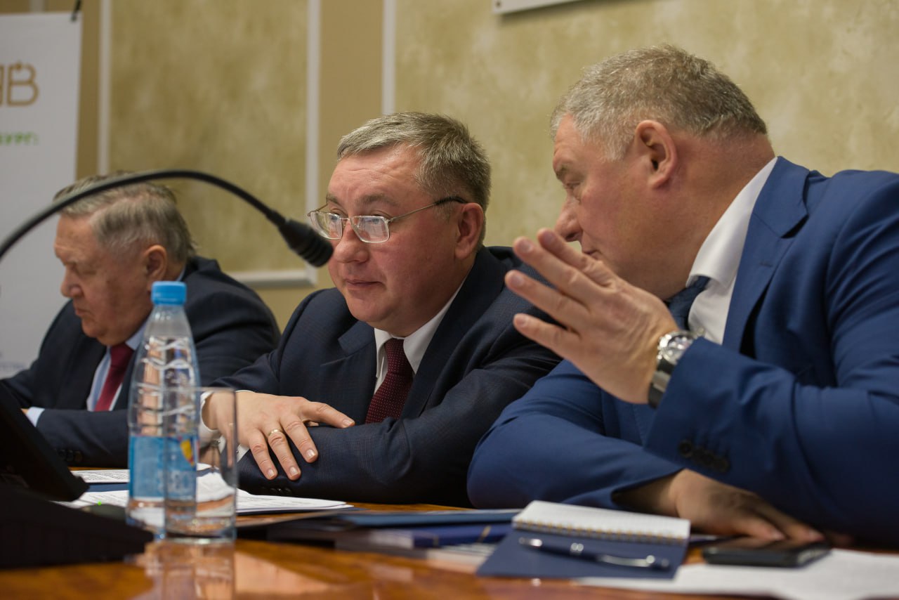 В Санкт-Петербурге прошло выездное заседание общественных советов при Росжелдоре и Ространснадзоре и Роспрофжела В Санкт-Петербурге прошло выездное заседание общественных советов при Росжелдоре и Ространснадзоре и Роспрофжела