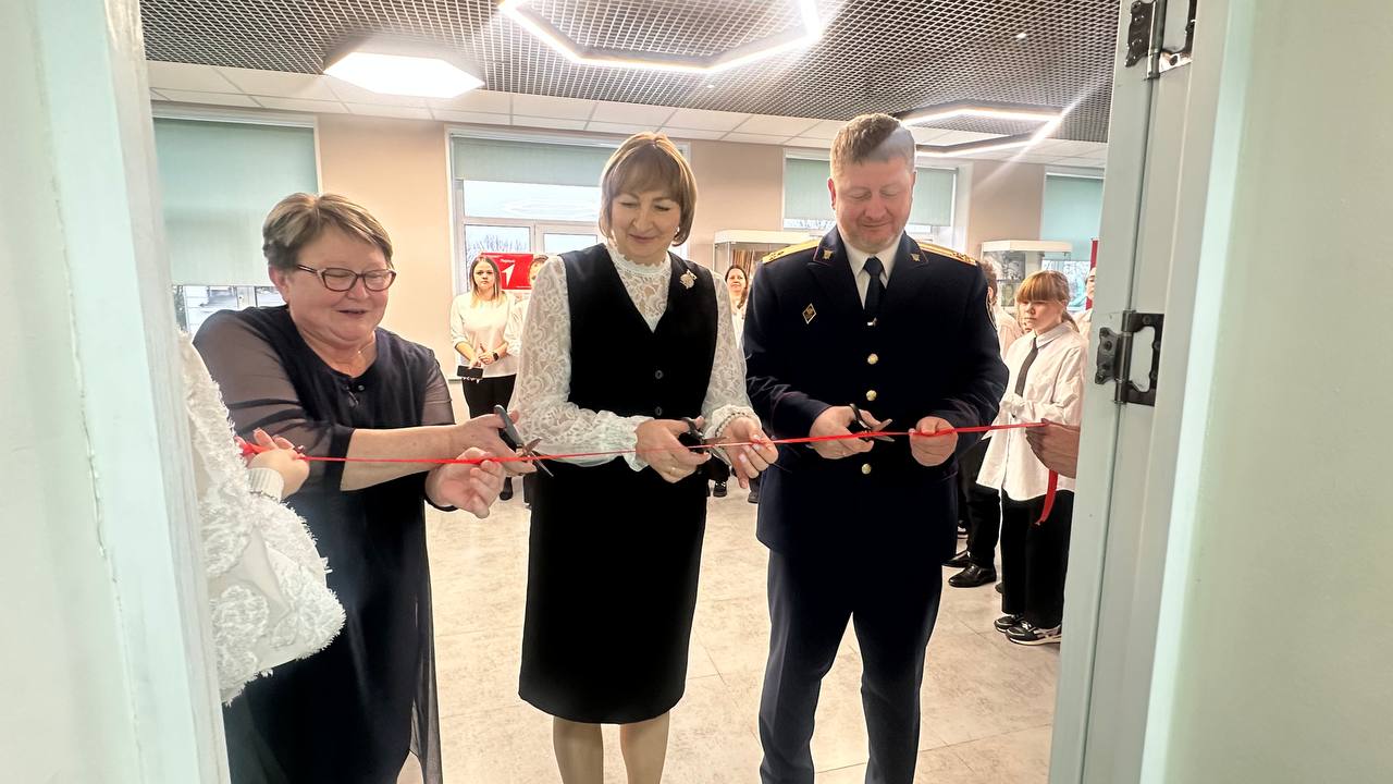 В Волосовском районе открылись два подшефных кадетских класса Следственного комитета России В Волосовском районе открылись два подшефных кадетских класса Следственного комитета России