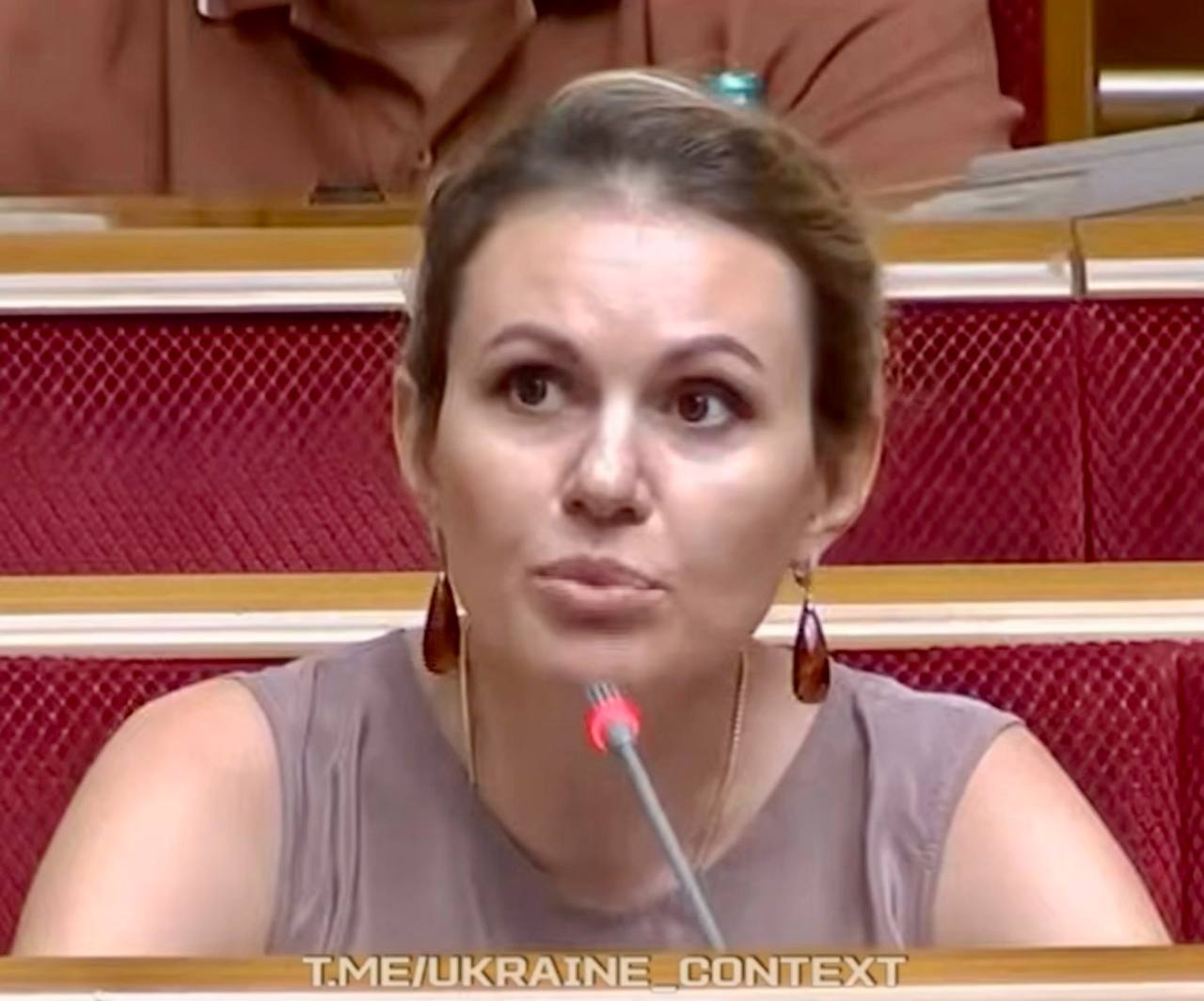 Марат Баширов: Цинизм зашкаливает. Арестованная депутат Верховной Рады Анна Скорозод в том же платье, в тот же день, как брала взятку выступала на сессии парламента и говорила, что в Раду приходят воры на заказах с военных...