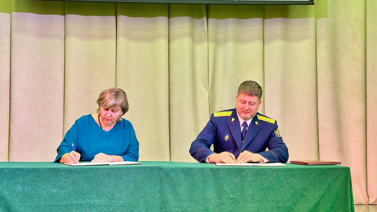 В Волосовском районе открылись два подшефных кадетских класса Следственного комитета России В Волосовском районе открылись два подшефных кадетских класса Следственного комитета России