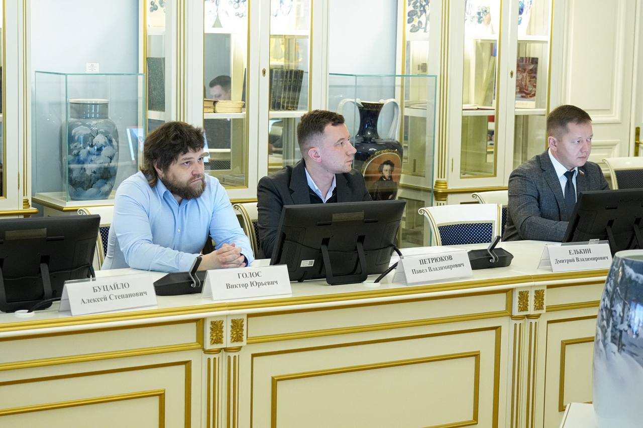 Комиссия ЗакСа займётся созданием федерального закона против публикаций «треш-контента» о детях в медиа Комиссия ЗакСа займётся созданием федерального закона против публикаций «треш-контента» о детях в медиа