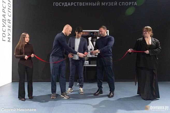 В Музее спорта Петербурга открыли экспозицию, посвящённую чемпиону мира по боксу Дмитрию Биволу В Музее спорта Петербурга открыли экспозицию, посвящённую чемпиону мира по боксу Дмитрию Биволу