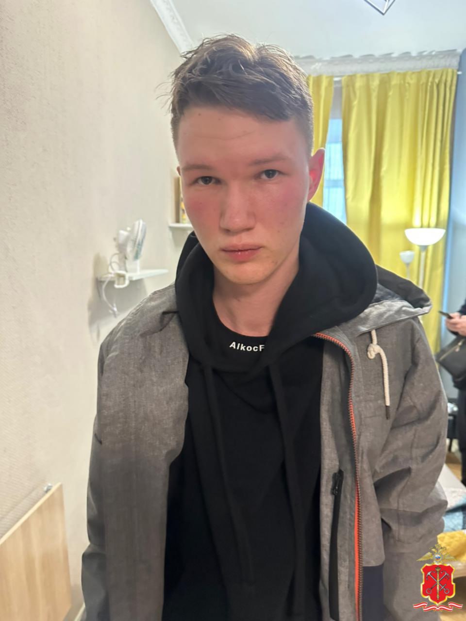 Полицией задержан 18-летний житель Владимирской области, «помогавший» мошенникам обмануть пожилого петербуржца с улицы Черняховского