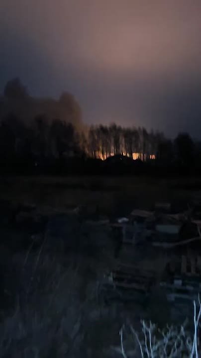 Сегодняшний ночной удар "Геранями" по складам МТО противника в Вышгороде Киевской области