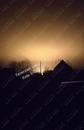 «ВС РФ снова запустили группу беспилотников на Фастов, есть прилеты. Россия массированно атакует Киевскую область, БПЛА заходят очень низко» - вражеские сводки