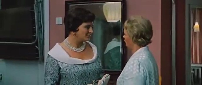 Александр Зимовский: По мнению начальника аналитического отдела инвесткомпании "Риком-Траст", количество наличных, которые нужно иметь в кошельке в среднем в Москве и Санкт-Петербурге, тянет примерно на 5-7 тысяч рублей