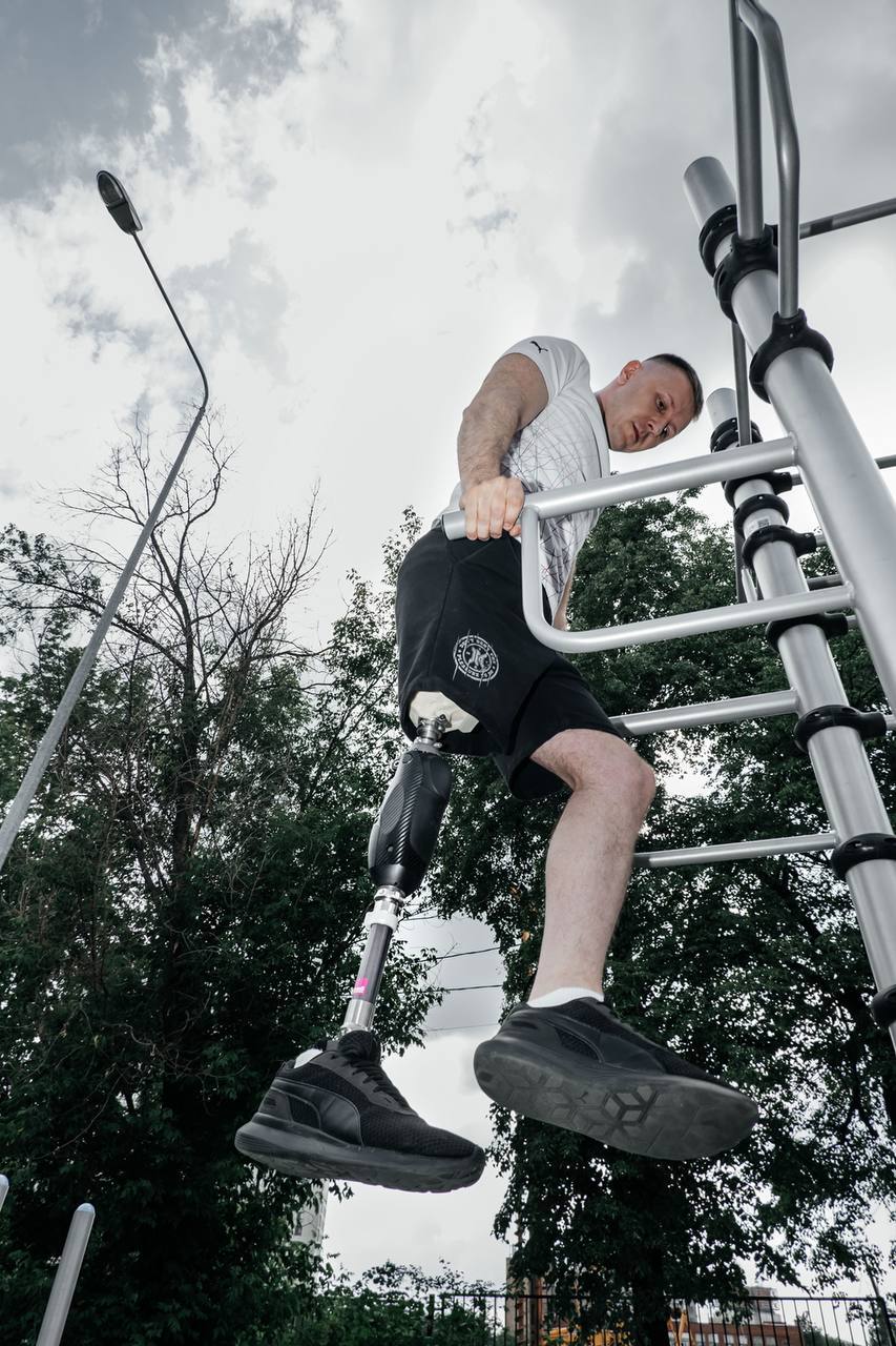 Два майора: Как протез ноги стал шагом в новую жизнь Два майора: Как протез ноги стал шагом в новую жизнь