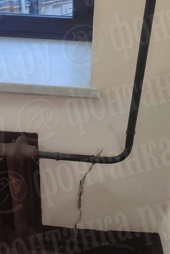 Доходный дом А. А. Каплуна на Каменноостровском проспекте покрывается трещинами Доходный дом А. А. Каплуна на Каменноостровском проспекте покрывается трещинами