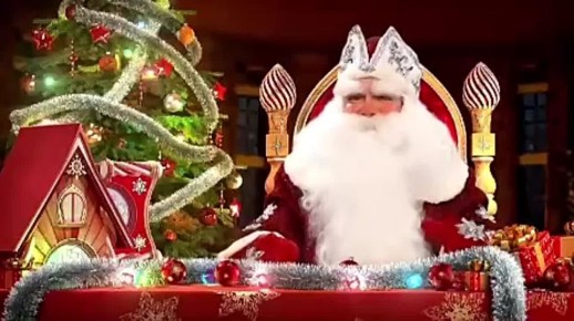 Раньше: чтобы поздравить ребенка с Новым годом, папе нужно было переодеваться в Деда Мороза или вызывать «настоящего» за баснословные деньги