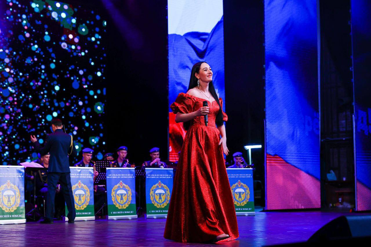 Салют С вами Александр Ромашов и проект «Музыка для СВОих» при поддержке Telegram-канала «Мир Михаила Онуфриенко»