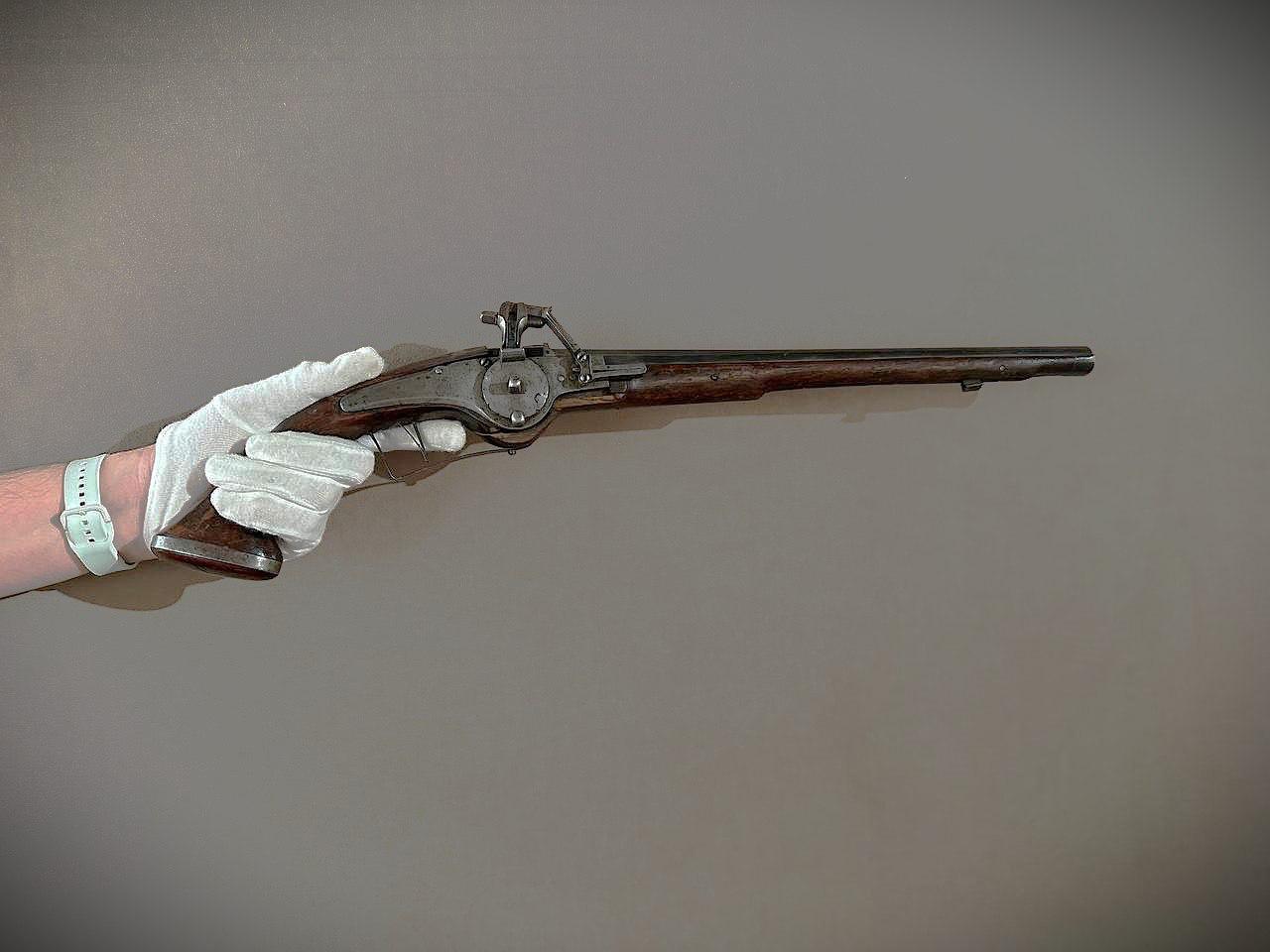 В Выборгском замке нашли колесцовый замок от пистолета XVII века В Выборгском замке нашли колесцовый замок от пистолета XVII века