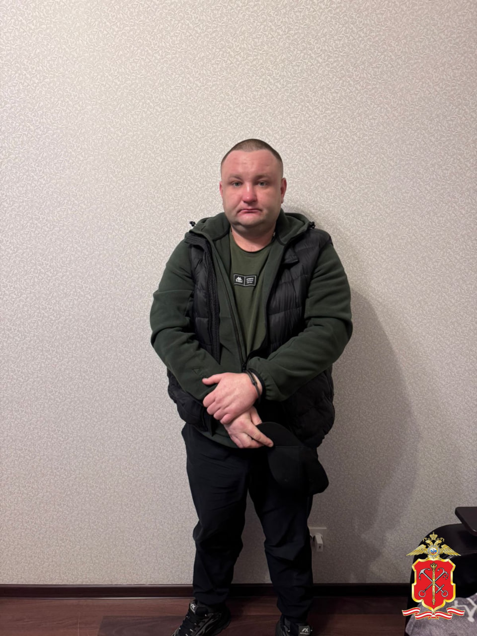 Полиция Петербурга ликвидировала подпольный узел связи, при помощи которого аферисты обманули десятки россиян Полиция Петербурга ликвидировала подпольный узел связи, при помощи которого аферисты обманули десятки россиян