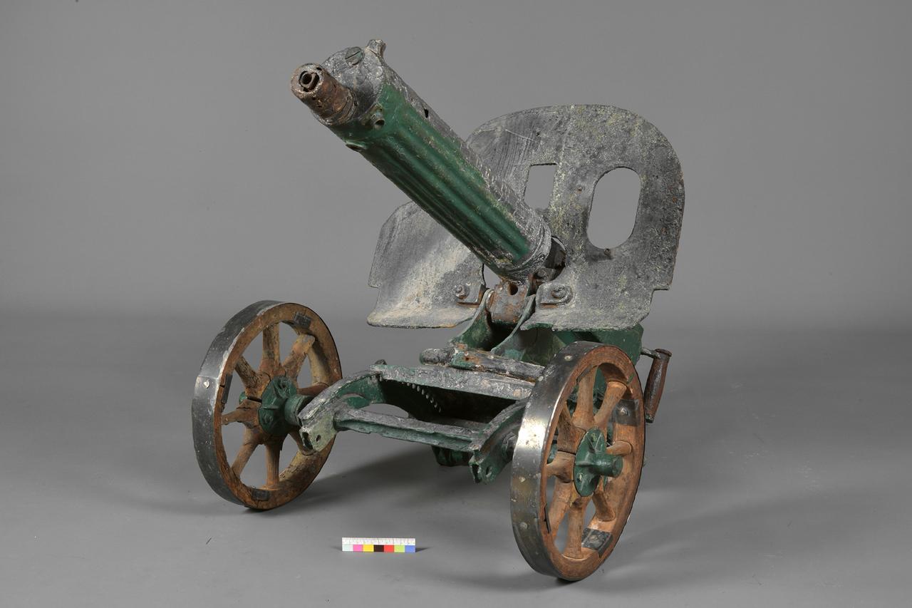 В Ленобласти отреставрировали поднятый со дна Ладоги пулемет «Максим» В Ленобласти отреставрировали поднятый со дна Ладоги пулемет «Максим»