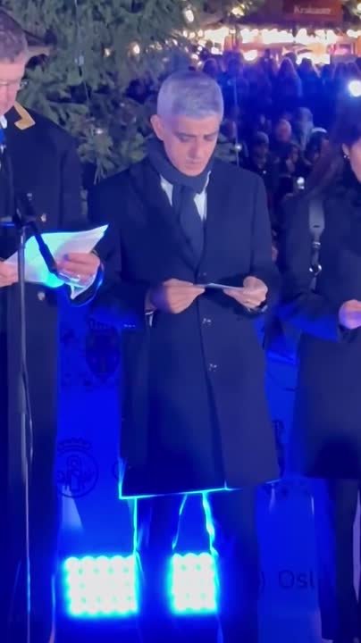 Торжественное включение рождественских огней в Лондоне