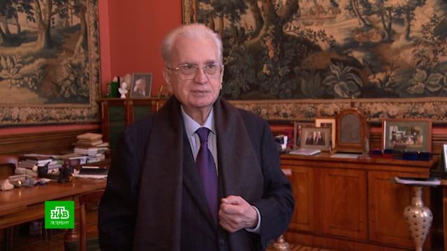 Директор Эрмитажа Михаил Пиотровский отмечает 81-летие