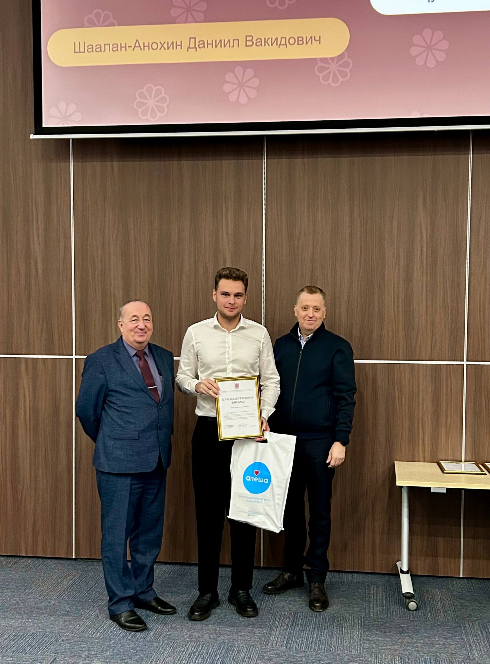 Виталий Милонов: Церемония благодарения ко Дню добровольца Виталий Милонов: Церемония благодарения ко Дню добровольца