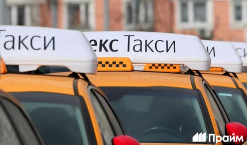 В Петербурге продлили запрет на работу мигрантов таксистами и курьерами до конца 2026 года