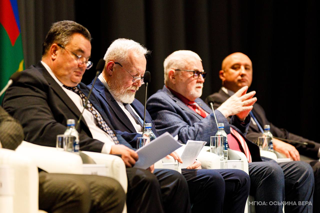 В Минюсте России состоялась конференция, посвященная 200-летию восстания декабристов В Минюсте России состоялась конференция, посвященная 200-летию восстания декабристов