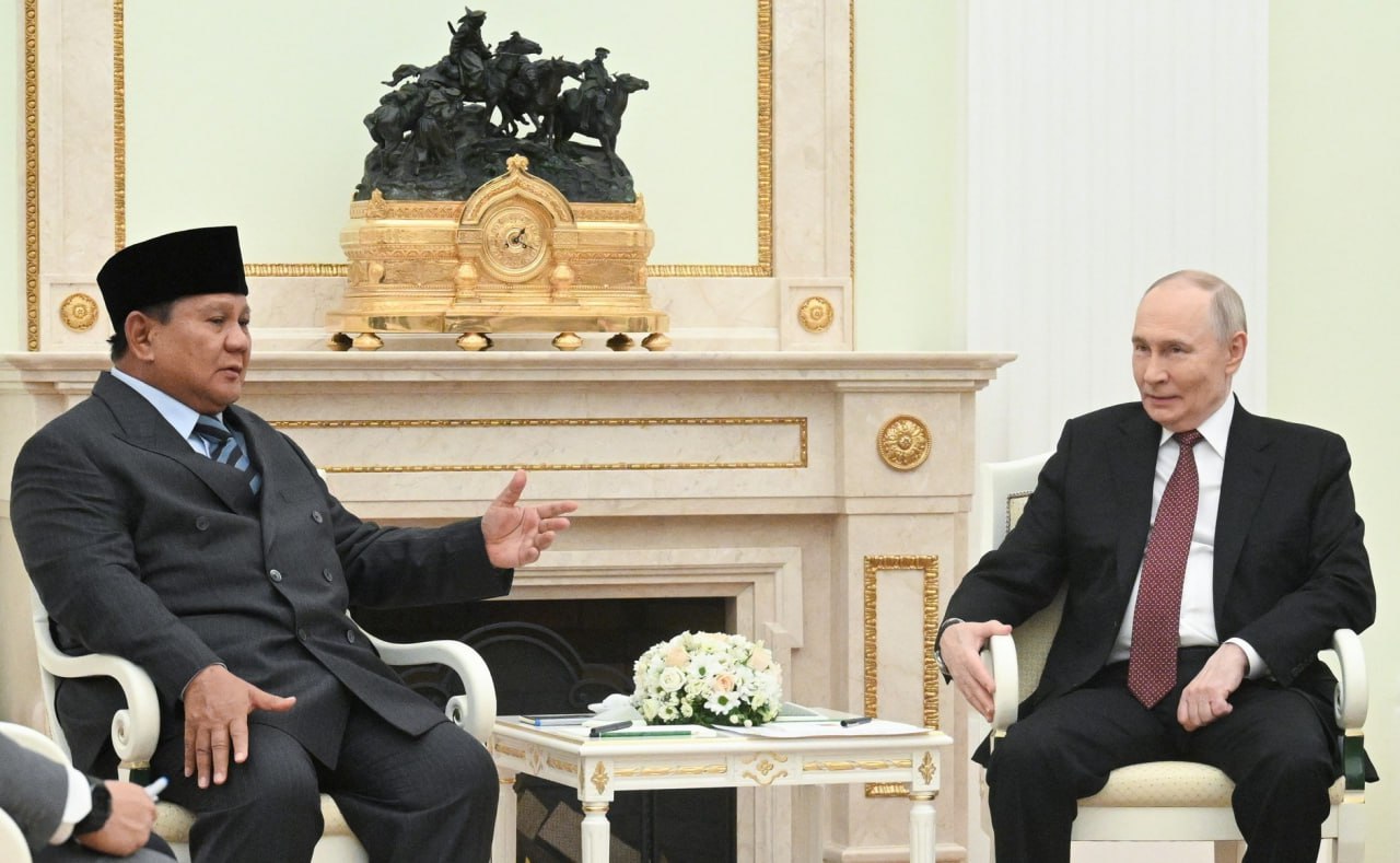 В Кремле проходят переговоры Президента России Владимира Путина с Президентом Республики Индонезии Прабово Субианто, который прибыл в Москву с рабочим визитом (10 декабря 2025 года) В Кремле проходят переговоры Президента России Владимира Путина с Президентом Республики Индонезии Прабово Субианто, который прибыл в Москву с рабочим визитом (10 декабря 2025 года)