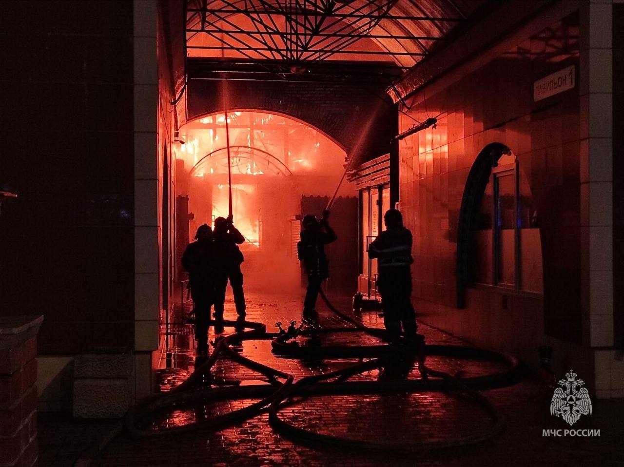 Пожар на Правобережном рынке ликвидирован