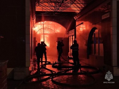 Открытое горение в здании рынка ликвидировано