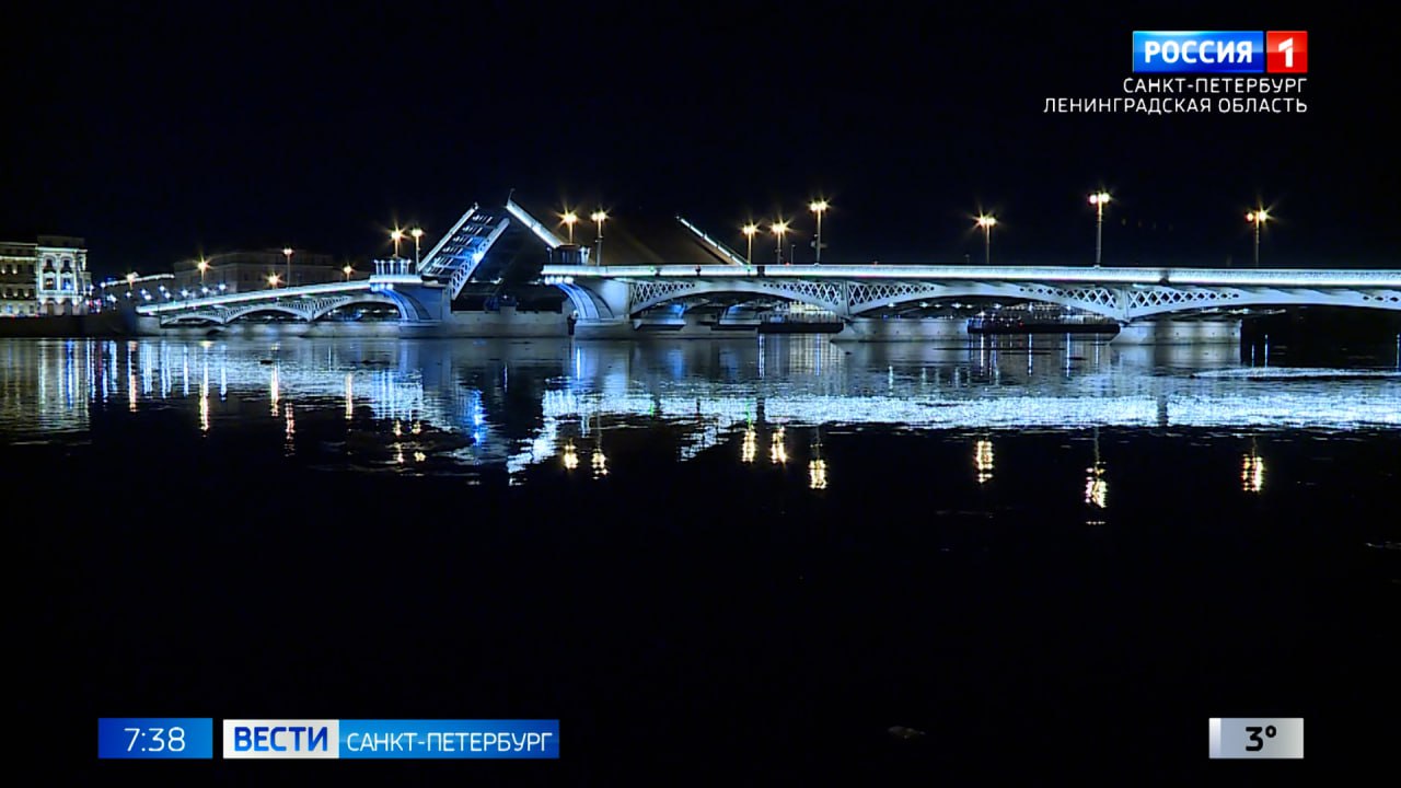 В Петербурге продолжаются технические разводки мостов
