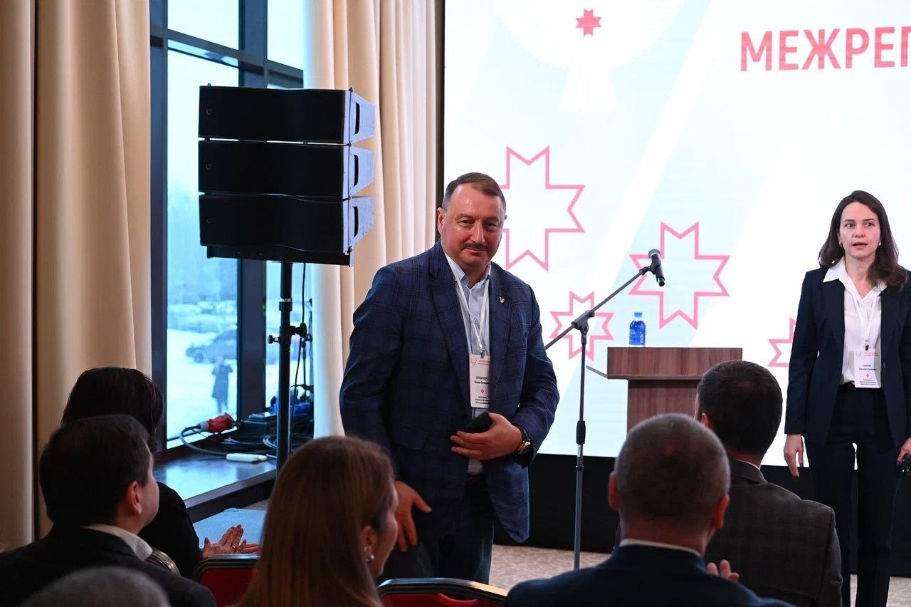 Михаил Лебединский, председатель Избирательной комиссии Ленинградской области и член Избирательной комиссии с правом решающего голоса Вячеслав Баев принимают участие в межрегиональном семинаре по вопросам юридического... Михаил Лебединский, председатель Избирательной комиссии Ленинградской области и член Избирательной комиссии с правом решающего голоса Вячеслав Баев принимают участие в межрегиональном семинаре по вопросам юридического...