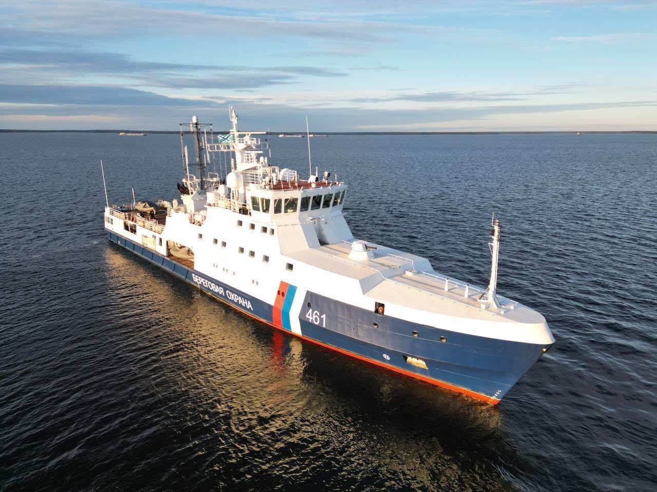 9 декабря 2015 года подняли флаг на ППК «Холмск» (пр 9 декабря 2015 года подняли флаг на ППК «Холмск» (пр