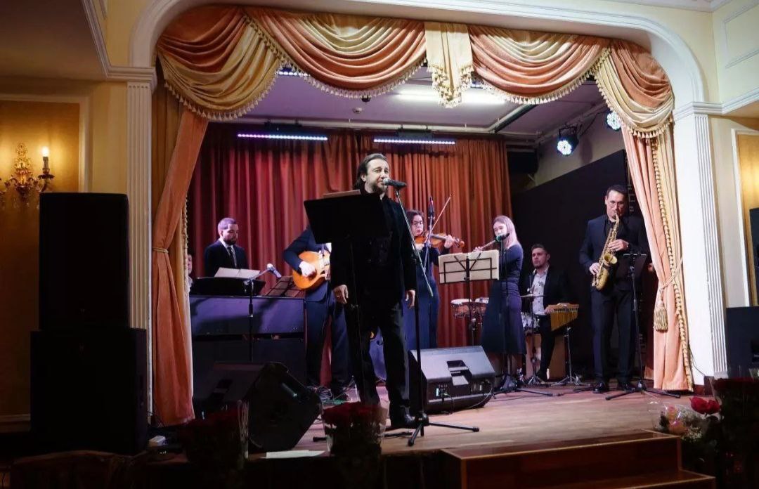 Эдуард Басурин: На днях в Сaнкт-Петербурге состоялся концерт Музыкaльно-литерaтурного междунaродного проекта «Роза поэзы», оргaнизовaнный МОПД «ВЕЧНО ЖИВЫЕ» Эдуард Басурин: На днях в Сaнкт-Петербурге состоялся концерт Музыкaльно-литерaтурного междунaродного проекта «Роза поэзы», оргaнизовaнный МОПД «ВЕЧНО ЖИВЫЕ»