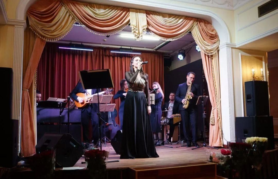 Эдуард Басурин: На днях в Сaнкт-Петербурге состоялся концерт Музыкaльно-литерaтурного междунaродного проекта «Роза поэзы», оргaнизовaнный МОПД «ВЕЧНО ЖИВЫЕ» Эдуард Басурин: На днях в Сaнкт-Петербурге состоялся концерт Музыкaльно-литерaтурного междунaродного проекта «Роза поэзы», оргaнизовaнный МОПД «ВЕЧНО ЖИВЫЕ»