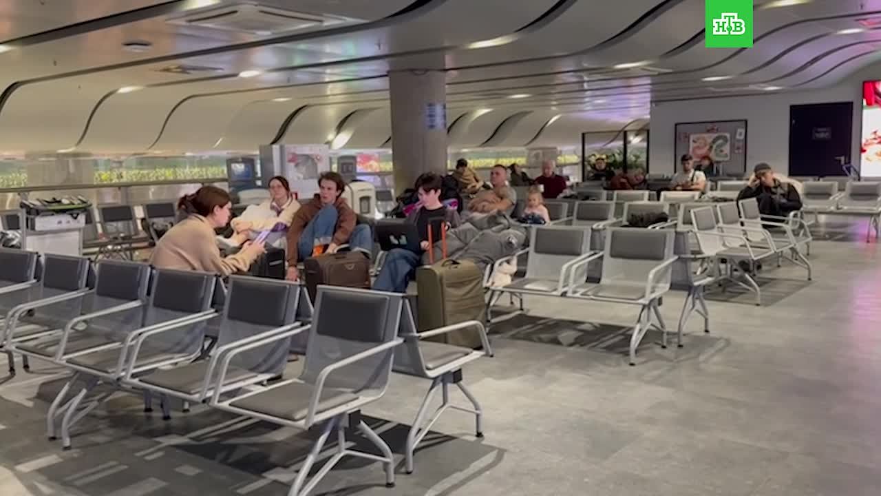 Пулково начал отправлять задержанные рейсы в Москву и те, которые были перенаправлены из столицы в Петербург