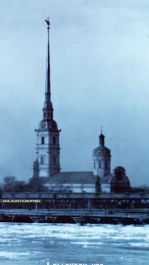 Вы знали об этом? В блокадном Ленинграде жители в тёмное время суток носили на верхней одежде броши-«светлячки»? Каким образом эти значки спасали людям жизнь?