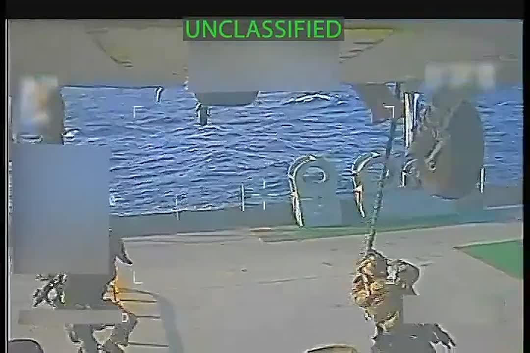 Два майора: И США теперь тоже пираты. США захватили и конфисковали нефтяной танкер, нарушивший санкции, у берегов Венесуэлы - Bloomberg Это событие может затруднить экспорт венесуэльской нефти, которая в основном...