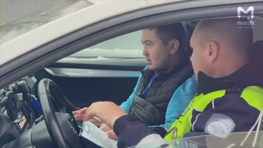 Петербург закрутил гайки курьерам: тысячи протоколов и сотни изъятых электробайков