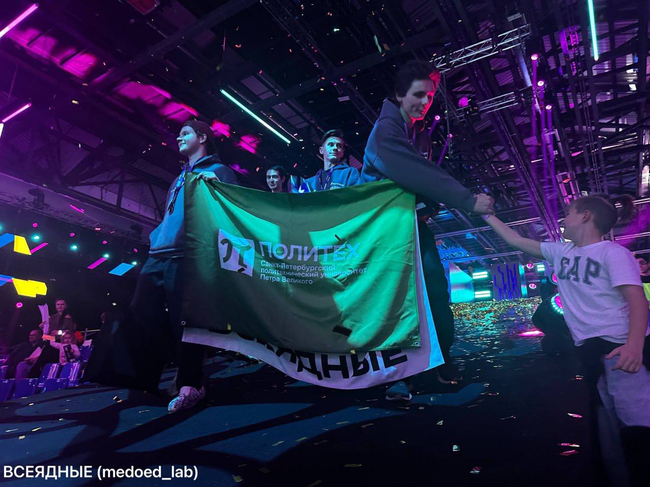 Кабаны, Всеядные и Капи-band Кабаны, Всеядные и Капи-band