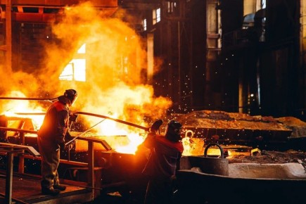 Любуемся «титаническим» производством!