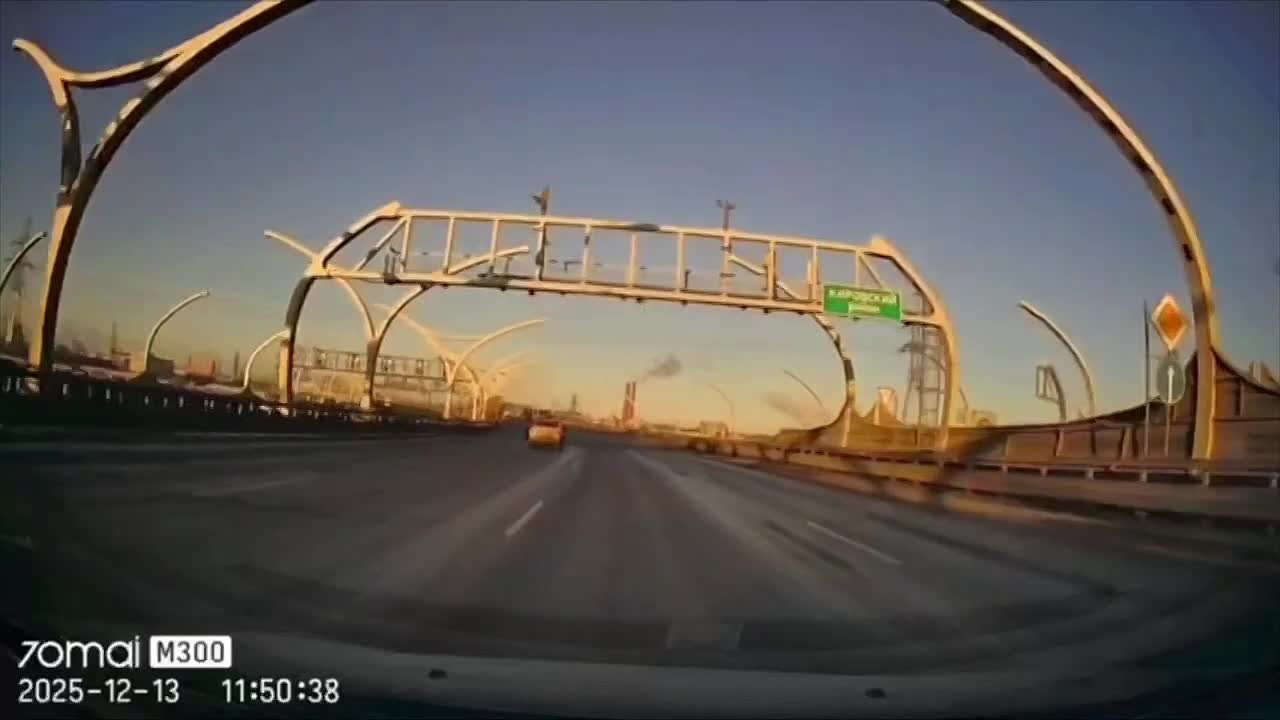 Минимум две массовые аварии случились сегодня в Петербурге