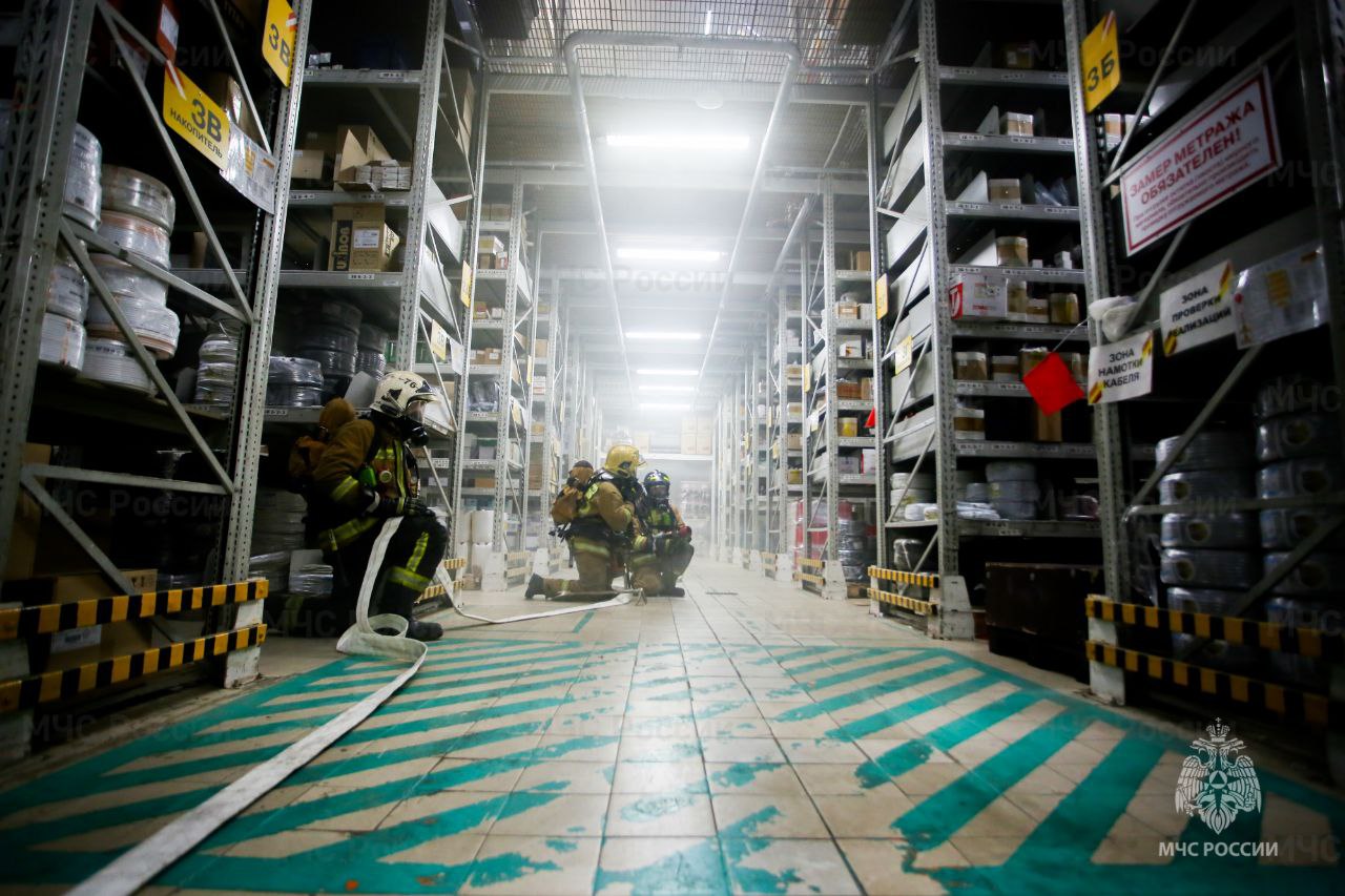 Петрович, мы горим!. На территории торгового дома "Петрович" прошли учения #петербургскихспасателей Петрович, мы горим!. На территории торгового дома "Петрович" прошли учения #петербургскихспасателей