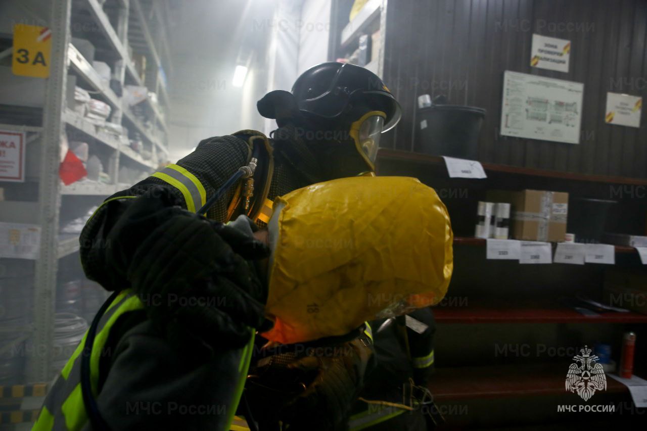 Петрович, мы горим!. На территории торгового дома "Петрович" прошли учения #петербургскихспасателей Петрович, мы горим!. На территории торгового дома "Петрович" прошли учения #петербургскихспасателей