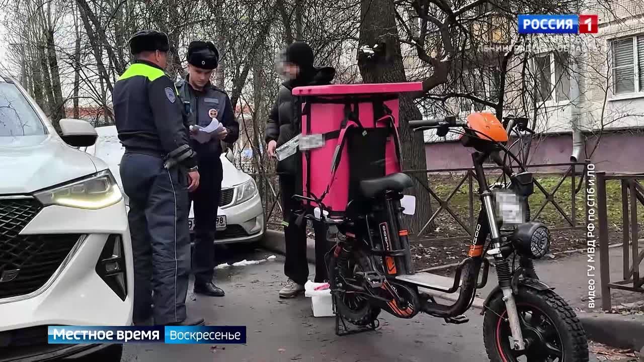 Трудовым мигрантам запретили работать в такси и сфере доставки