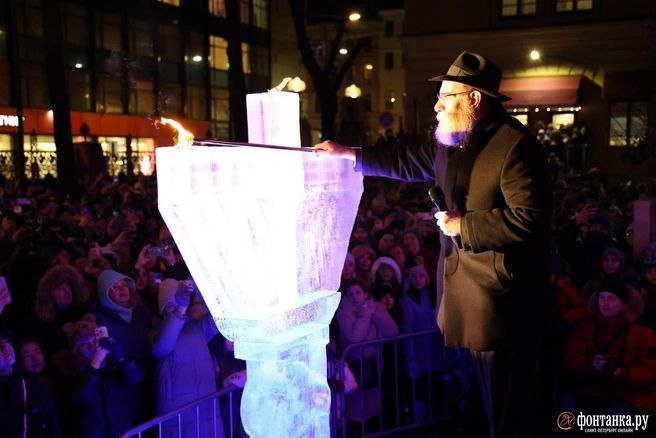 В Петербурге встретили Хануку В Петербурге встретили Хануку