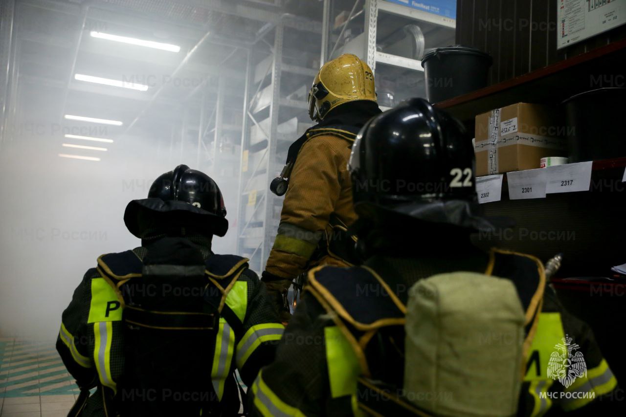 Петрович, мы горим!. На территории торгового дома "Петрович" прошли учения #петербургскихспасателей Петрович, мы горим!. На территории торгового дома "Петрович" прошли учения #петербургскихспасателей