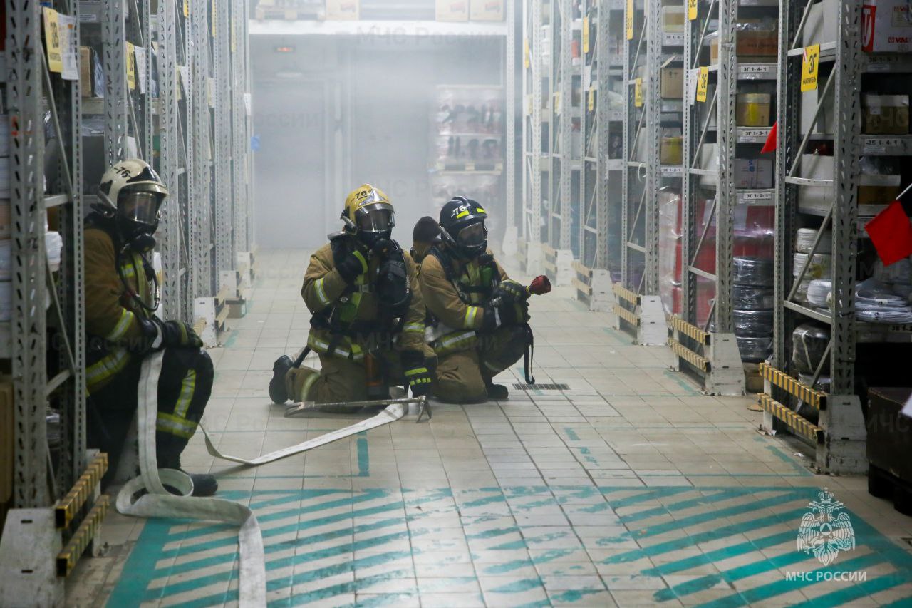 Петрович, мы горим!. На территории торгового дома "Петрович" прошли учения #петербургскихспасателей Петрович, мы горим!. На территории торгового дома "Петрович" прошли учения #петербургскихспасателей