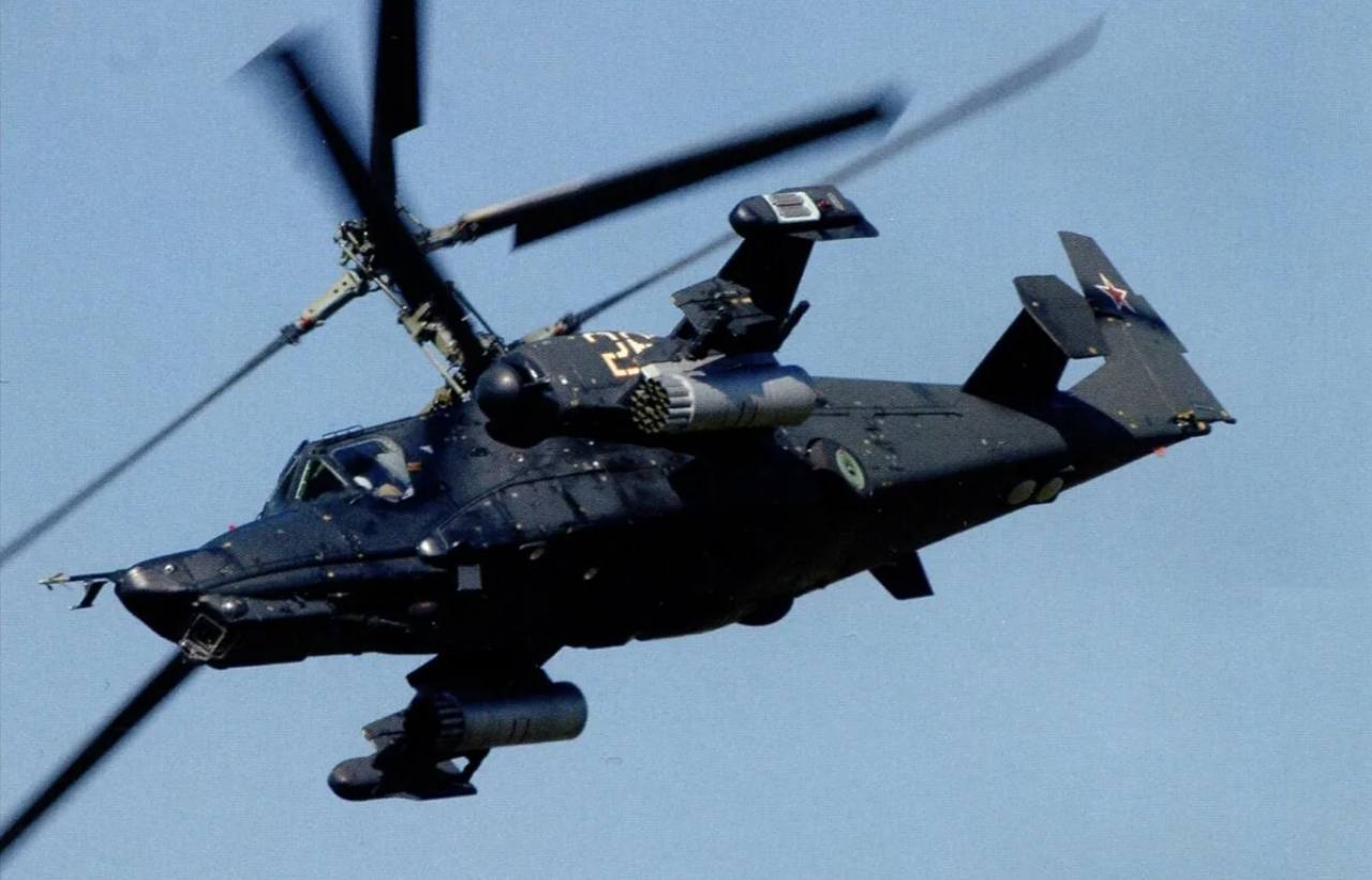 Сегодня день вертолетчика. А значит праздник семейный, ибо отец делал знаменитую «Чёрную Акулу»