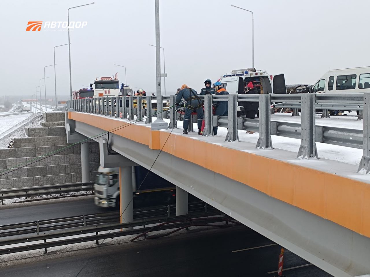 На трассе М11 «Нева» прошли учения по ликвидации последствий ДТП на путепроводе На трассе М11 «Нева» прошли учения по ликвидации последствий ДТП на путепроводе