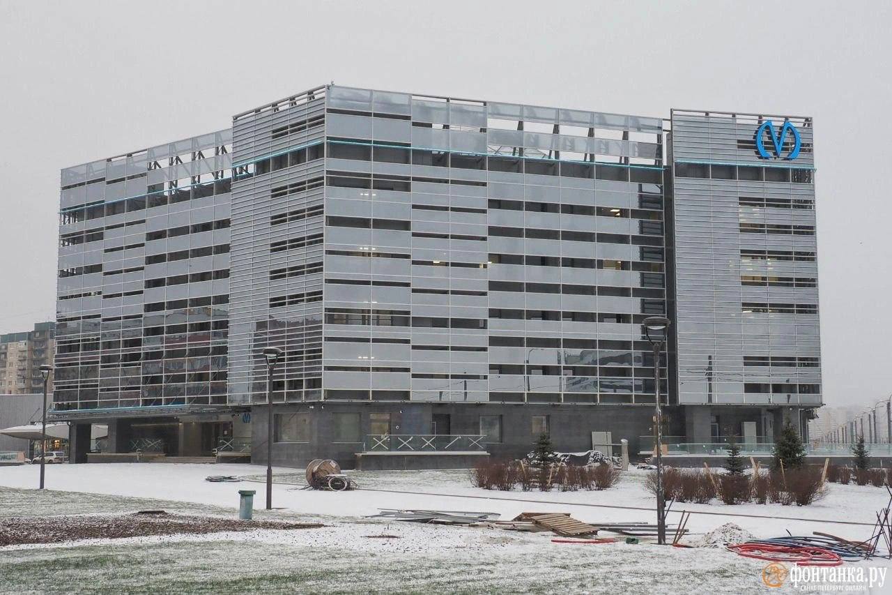 «Фонтанка» посмотрела, как сейчас выглядят вестибюли «Юго-Западной» и «Путиловской» «Фонтанка» посмотрела, как сейчас выглядят вестибюли «Юго-Западной» и «Путиловской»