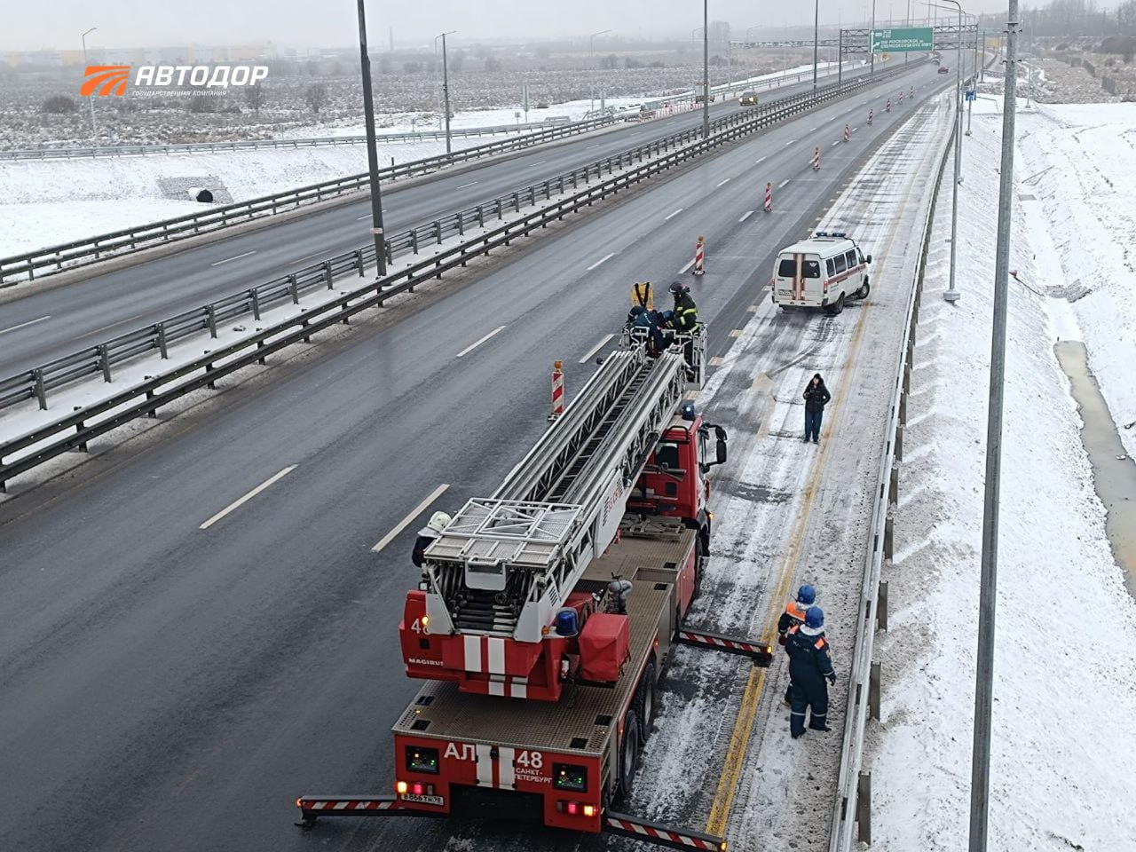 На трассе М11 «Нева» прошли учения по ликвидации последствий ДТП на путепроводе