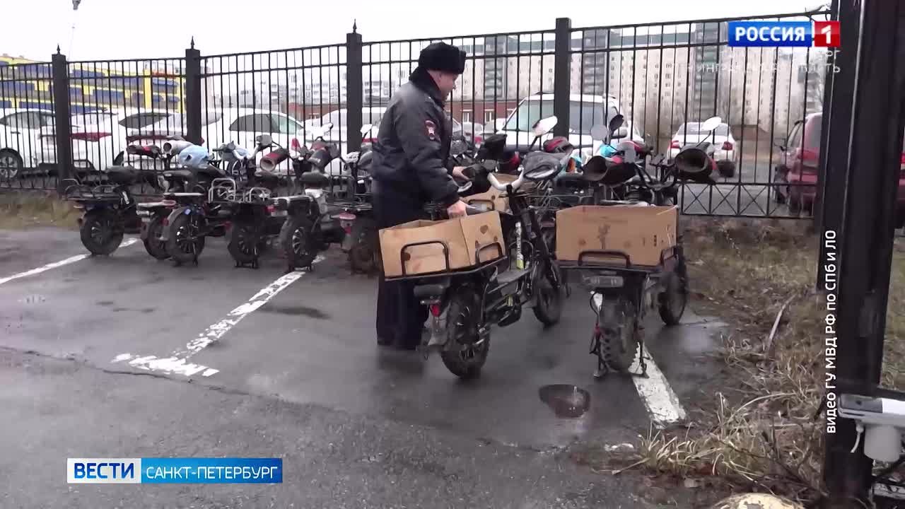 Первые итоги ограничений на работу для мигрантов в такси и доставке